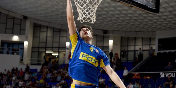 你被圈粉了吗？开拓者造自研版内外双核 杨瀚森跟俩大哥好好练吧