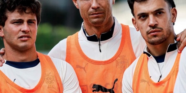 开云赛事-C罗展示葡萄牙队训练画面，全力冲刺世界杯预选赛