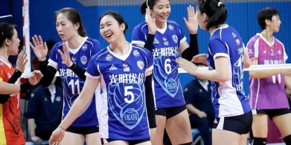 许晓婷拉胯，但她站了出来！传球稳定，或成上海女排新主力二传|黄欣悦|范赖克|高意|欧阳茜茜|沃隆科娃_新浪体育_新浪新闻