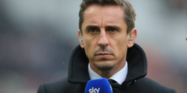 开云体验-加里-内维尔：马杜埃凯在右路非常出色，萨卡可以改踢左路吗？