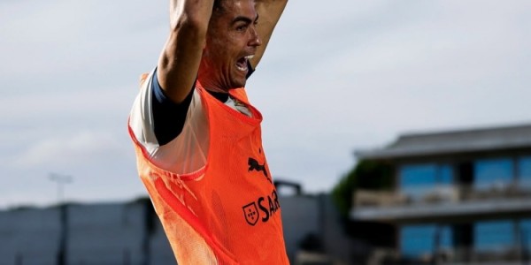 开云赛事-C罗展示葡萄牙队训练画面，全力冲刺世界杯预选赛