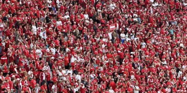 开云体育-【现场】“上头”土耳其开启庆典，黑马奥地利迷失异乡